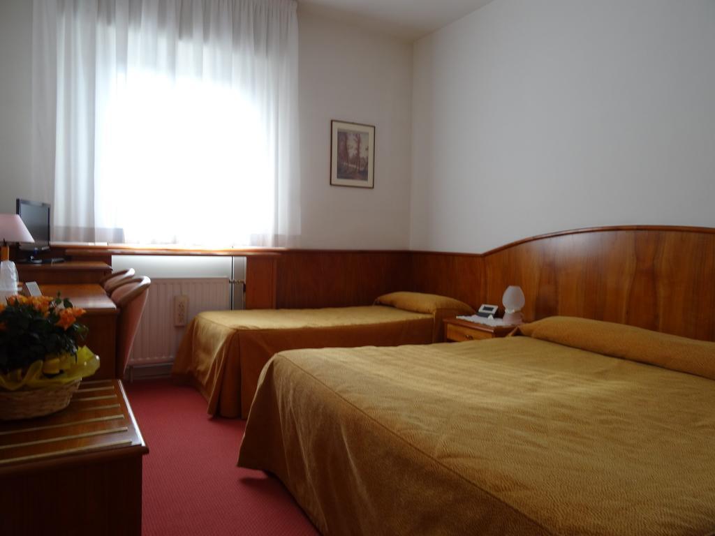 Hotel Roma Cividale del Friuli Екстериор снимка