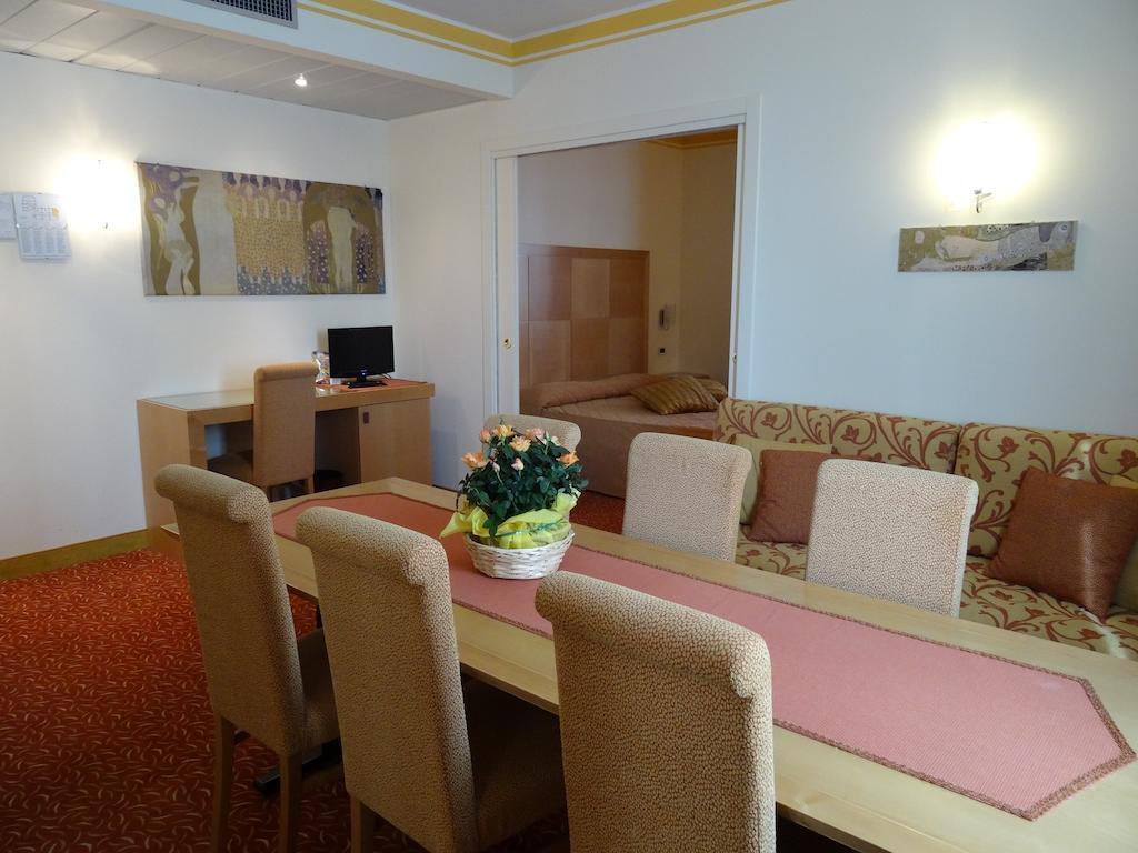 Hotel Roma Cividale del Friuli Стая снимка