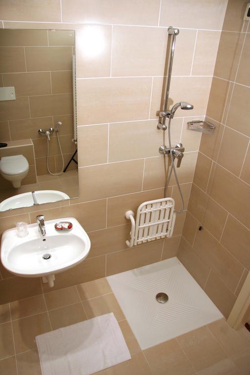 Hotel Roma Cividale del Friuli Стая снимка